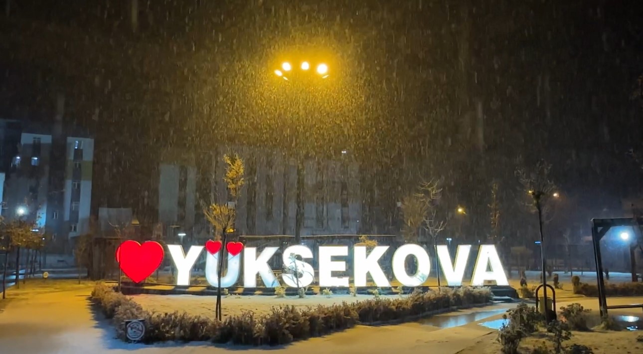 yuksekovada lapa lapa kar yagisi 0 fpB7GqkR