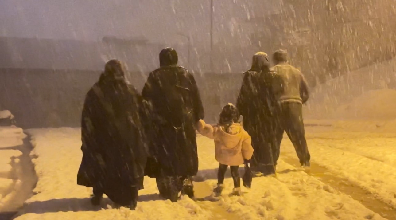 Yüksekova’da nisan karı: İlçe yeniden beyaza büründü, kartpostallık görüntüler ortaya çıktı 23 yuksekovada nisan kari ilce yeniden beyaza burundu kartpostallik goruntuler ortaya cikti 19 SEzKwLbH