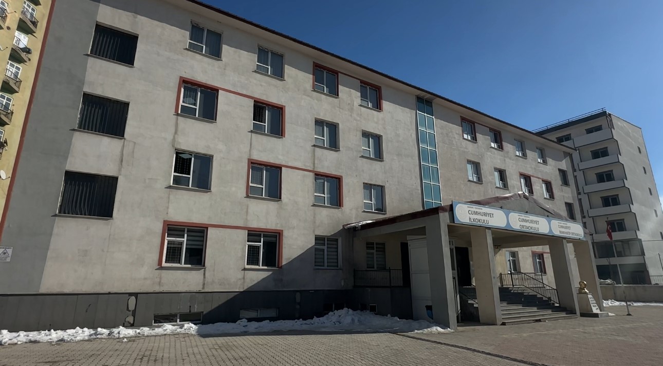 yuksekovada ornek uygulama okulun pencereleri guvenli hale getirildi 0 KALId36I