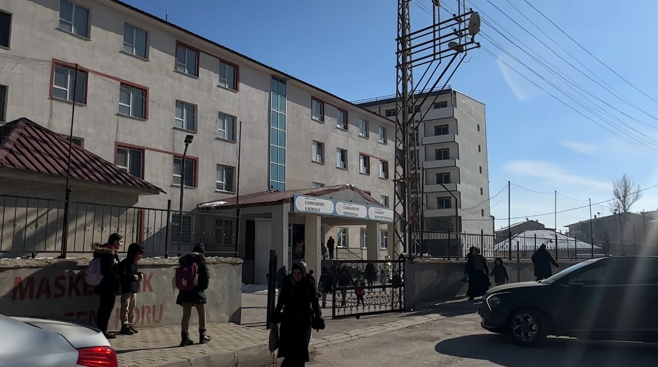 yuksekovada ornek uygulama okulun pencereleri guvenli hale getirildi 2