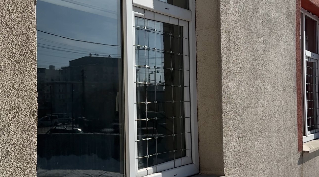 yuksekovada ornek uygulama okulun pencereleri guvenli hale getirildi 3