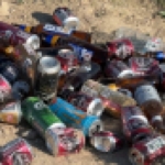 yuksekovada-pes-dedirten-manzara-mezarligin-yani-basindaki-alkol-siseleri-tepki-cekti-sXpYL4jc.jpg