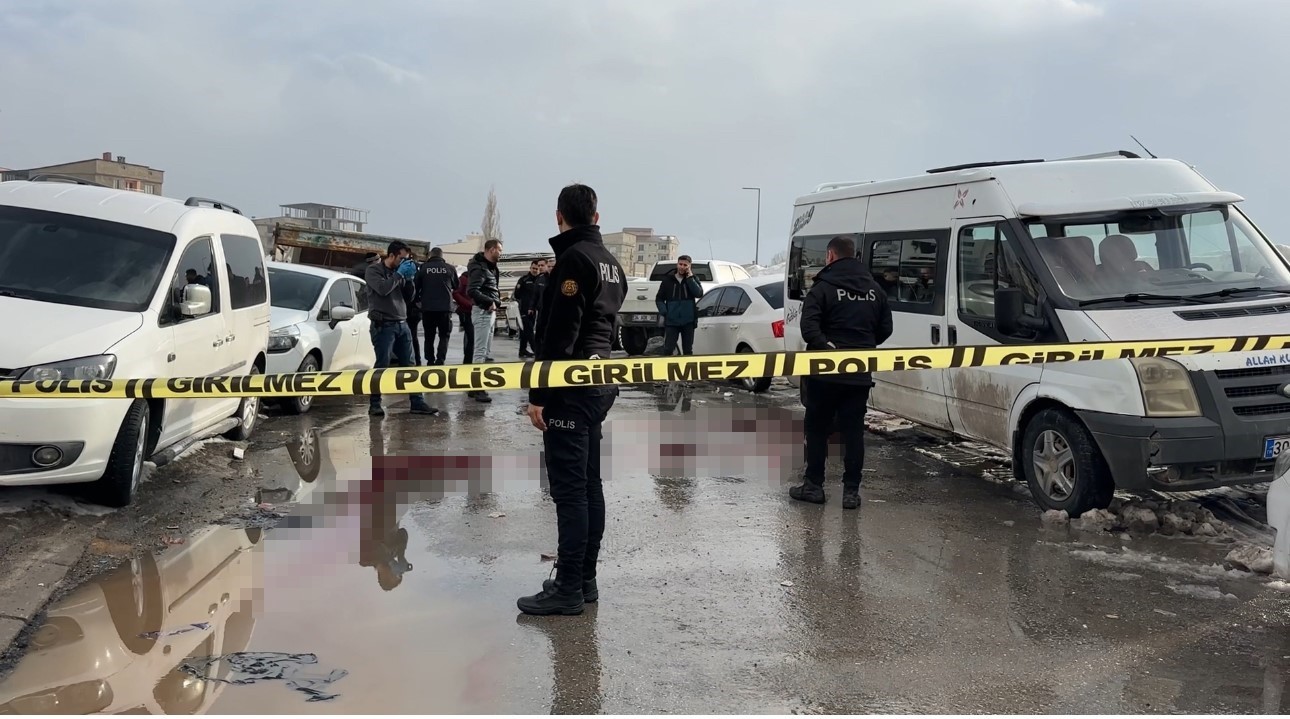 yuksekovada silahli intihar girisimi 1 agir yarali 3 CwQr7X4z