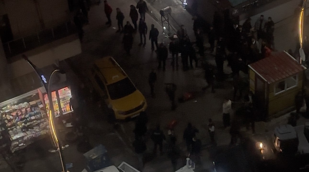 Yüksekova’da taşlı sopalı kavga: 1’i polis 2 yaralı 9 yuksekovada tasli sopali kavga 1i polis 2 yarali 5 ruhk3nRS