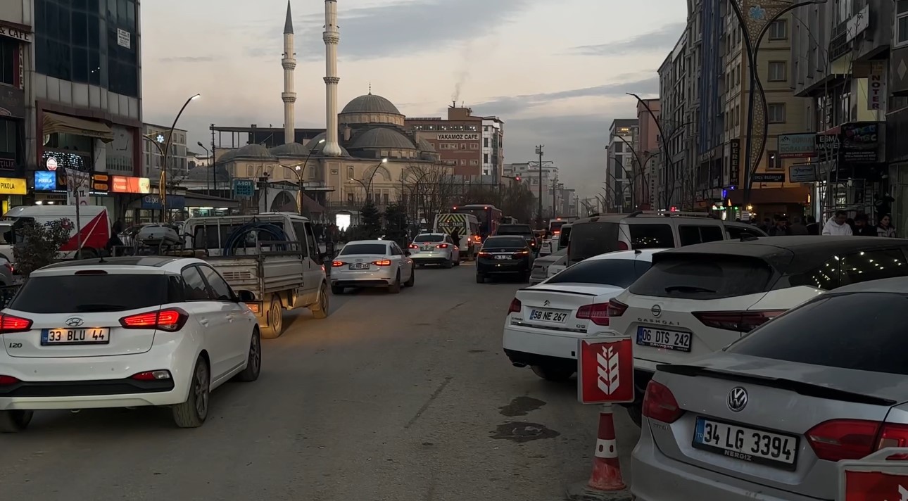 yuksekovada trafik cileye dondu 6 8FaEt5BM