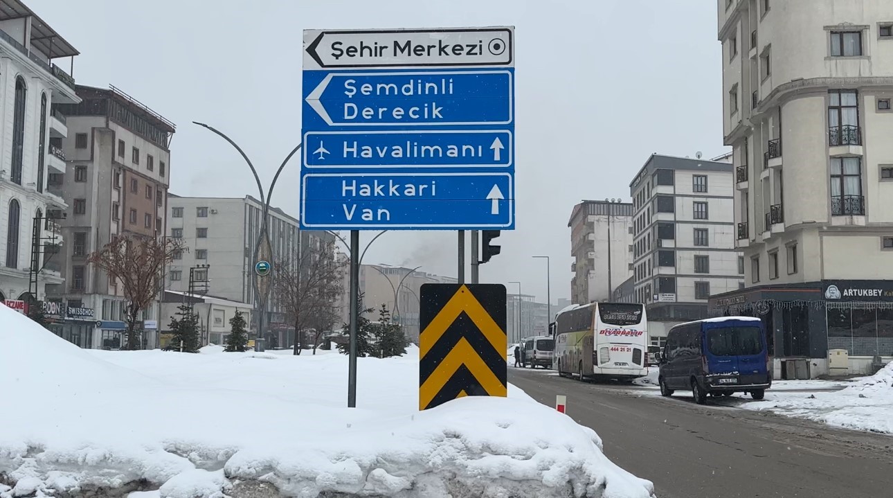 yuksekovada ucak seferlerine kar ve sis engeli 0 5dfTE8Dl