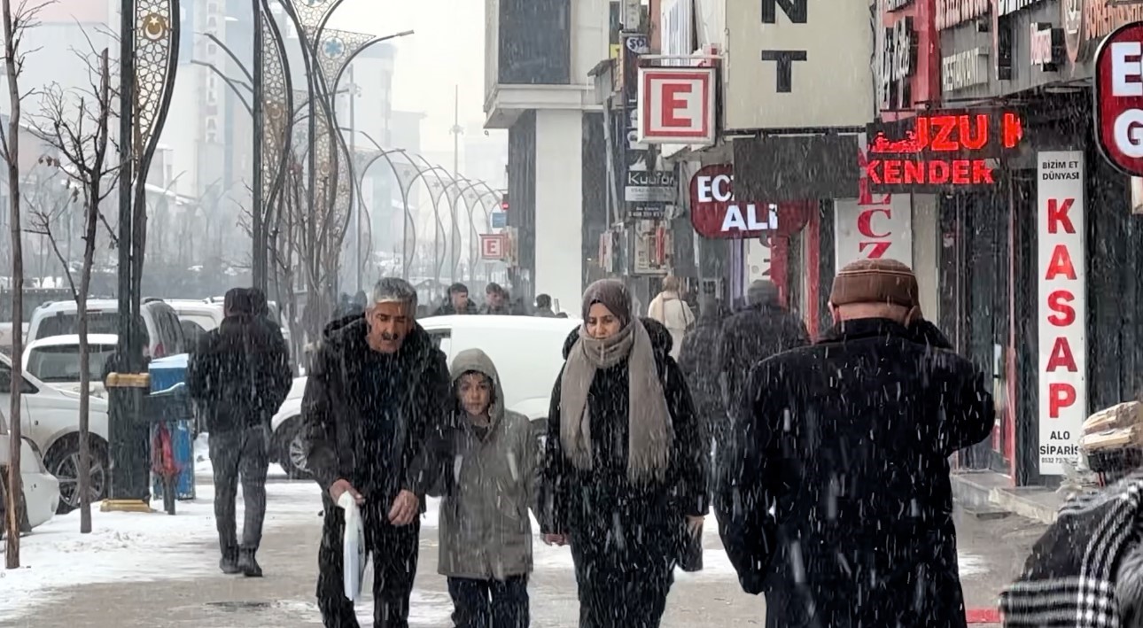 yuksekovada ucak seferlerine sis ve kar engeli 2 nKEZZcry