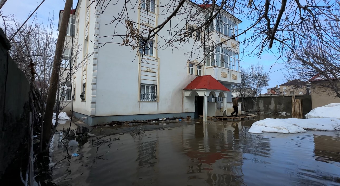 yuksekovada venedik cilesi evlere giris tahtadan koprulerle saglaniyor 8 3CSW9fOS