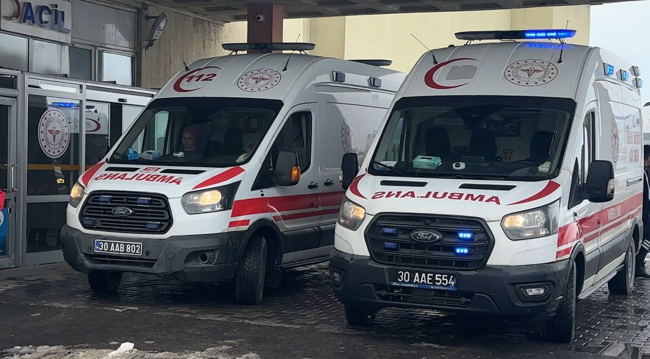 Yüksekova’da Yerli Malı Haftası sonrası gıda zehirlenmesi şüphesi: 40 öğrenci hastanelik oldu 9 yuksekovada yerli mali haftasi sonrasi gida zehirlenmesi suphesi 40 ogrenci hastanelik oldu 5 HOIV6deA