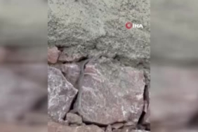 Gercüş’te araç takla attı, sürücü yara almadan kurtuldu 1 thumbnail