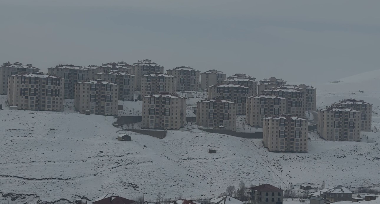 yuksekovada yogun sis ucak seferlerini durdurdu 2 NeB8LdUN