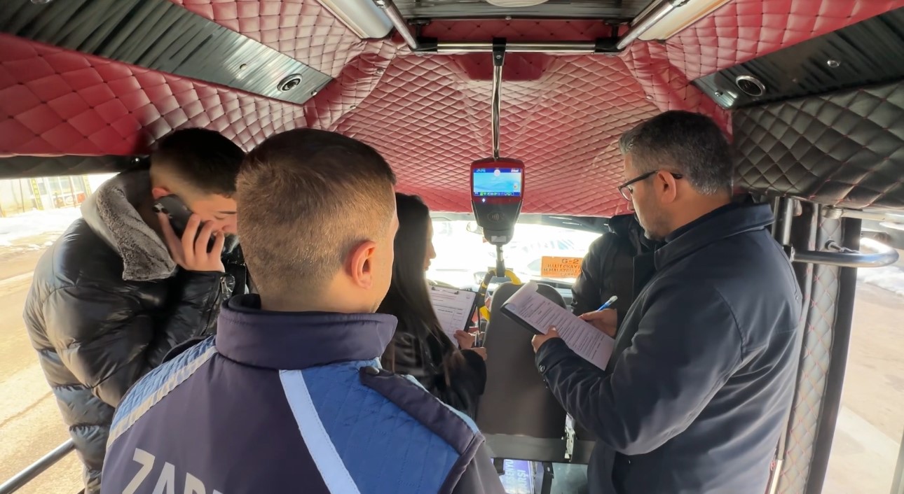 yuksekovada yolcu minibusleri denetlendi 0 4XDmAJCM