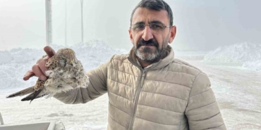 yuksekovada-yurek-burkan-manzara-kondugu-yerde-dondu-3qWnzzJl.jpg
