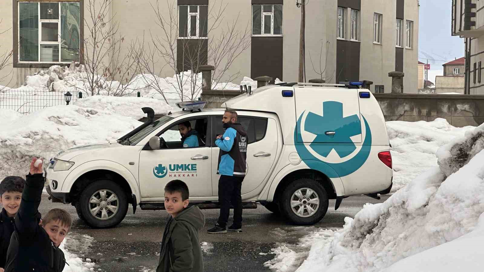 yuksekovada yurekleri agza getiren kaza catida asili kalan vatandas kurtarildi 4 IwkQbMM1