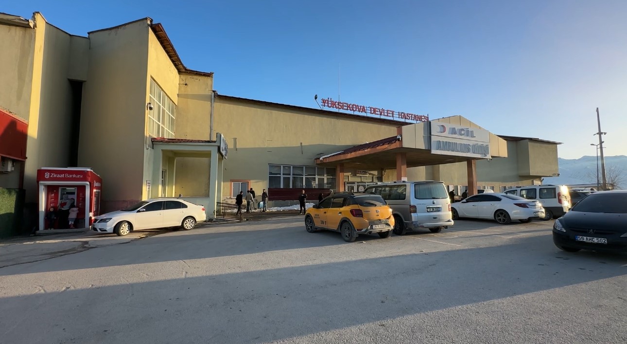 yuksekovada zehirlenme suphesiyle 12 ogrenci hastaneye kaldirildi 1 BXweyW4B