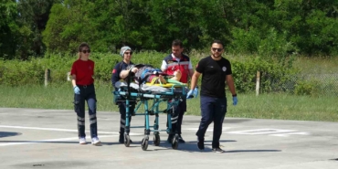 yuksekten-dusen-kadinin-imdadina-ambulans-helikopter-yetisti-aMDDfaz9.jpg