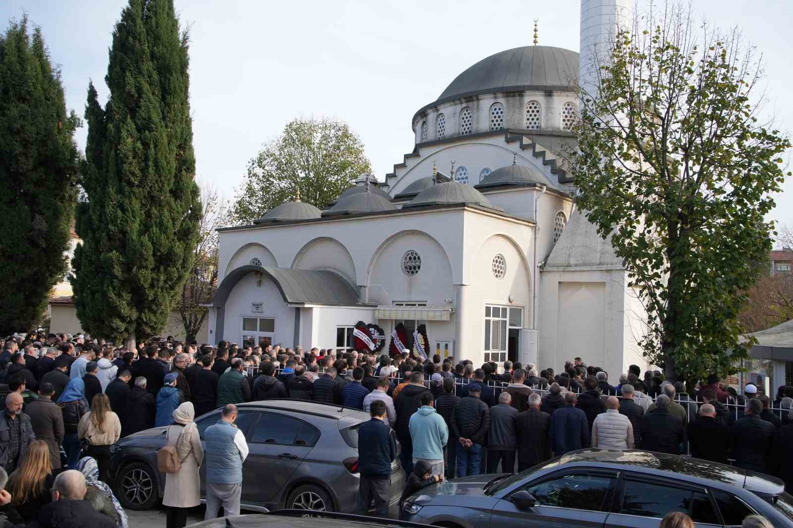 yuksekten duserek olen avukat selda ozkan son yolculuguna ugurlandi 8 IVejvehZ