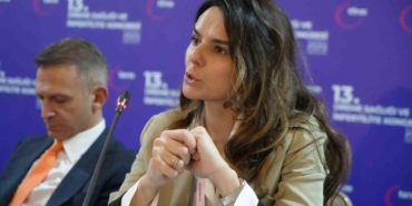 yumurta-dondurmada-yas-engeli-ve-mevzuat-siniri-genc-yasta-dondurulan-yumurtanin-verimi-cok-daha-DXOxDX2G.jpg