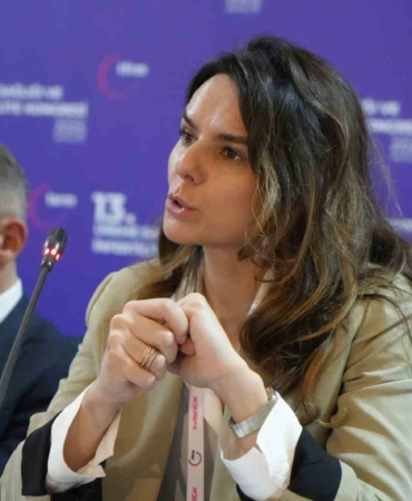 yumurta-dondurmada-yas-engeli-ve-mevzuat-siniri-genc-yasta-dondurulan-yumurtanin-verimi-cok-daha-DXOxDX2G.jpg