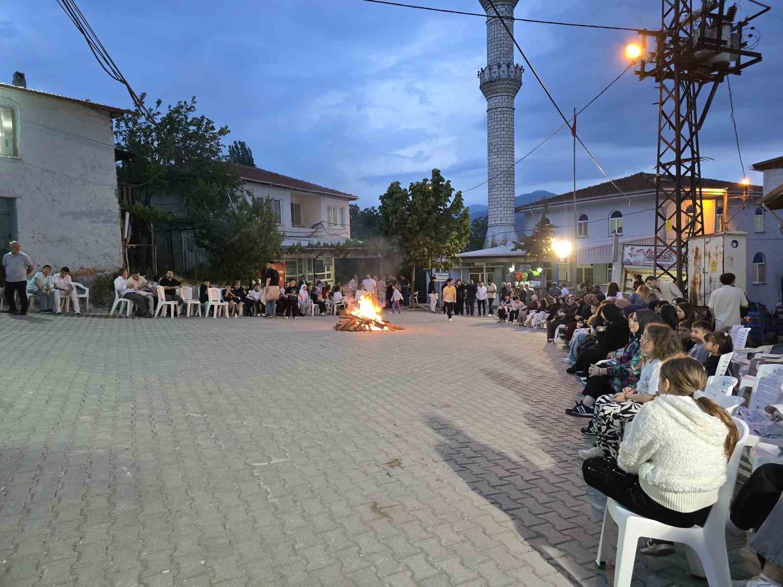 yunan askerine gecit vermeyen dedelerini andilar 0 STWP2GQA