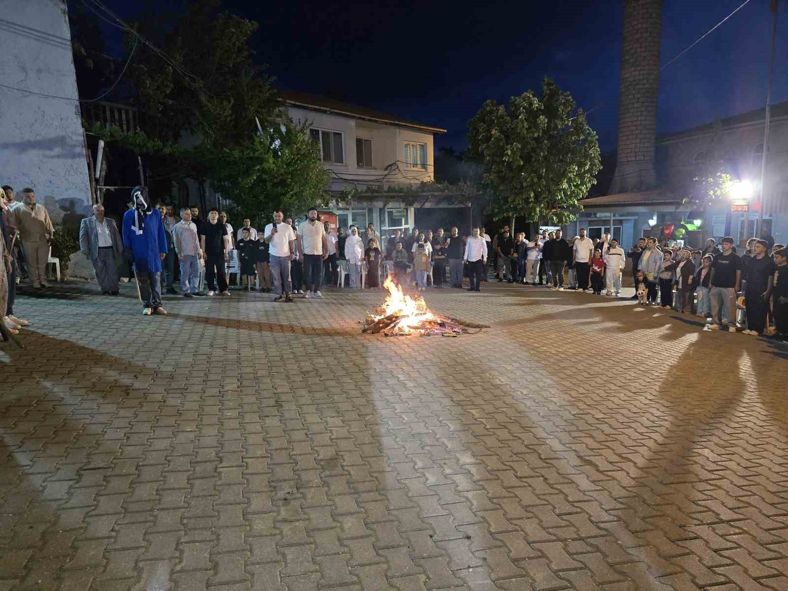 yunan askerine gecit vermeyen dedelerini andilar 1 MdebJH96