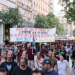 yunanistanda-polisin-actigi-ates-sonucu-olen-otizmli-genc-icin-protesto-duzenlendi-uN8PD8hX.jpg