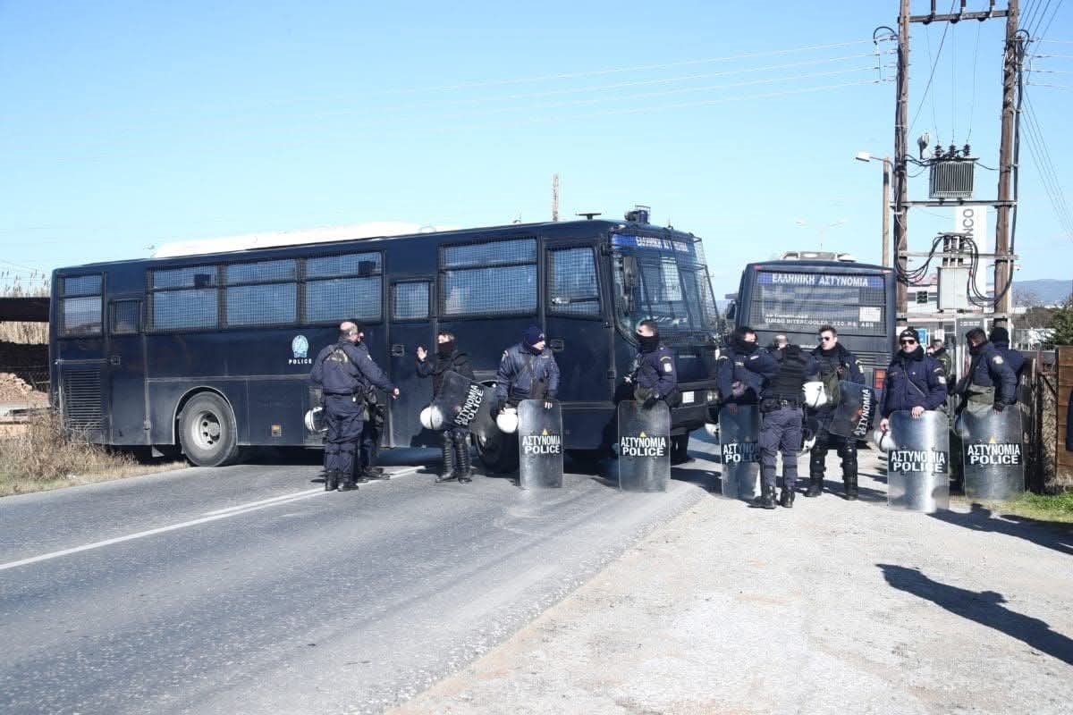 Yunanistan’daki çiftçi grevi sınır kapılarını felç etti: İpsala ve Kipi’de tır geçişleri durdu 6 yunanistandaki ciftci grevi sinir kapilarini felc etti ipsala ve kipide tir gecisleri durdu 2 GlIm8OYC