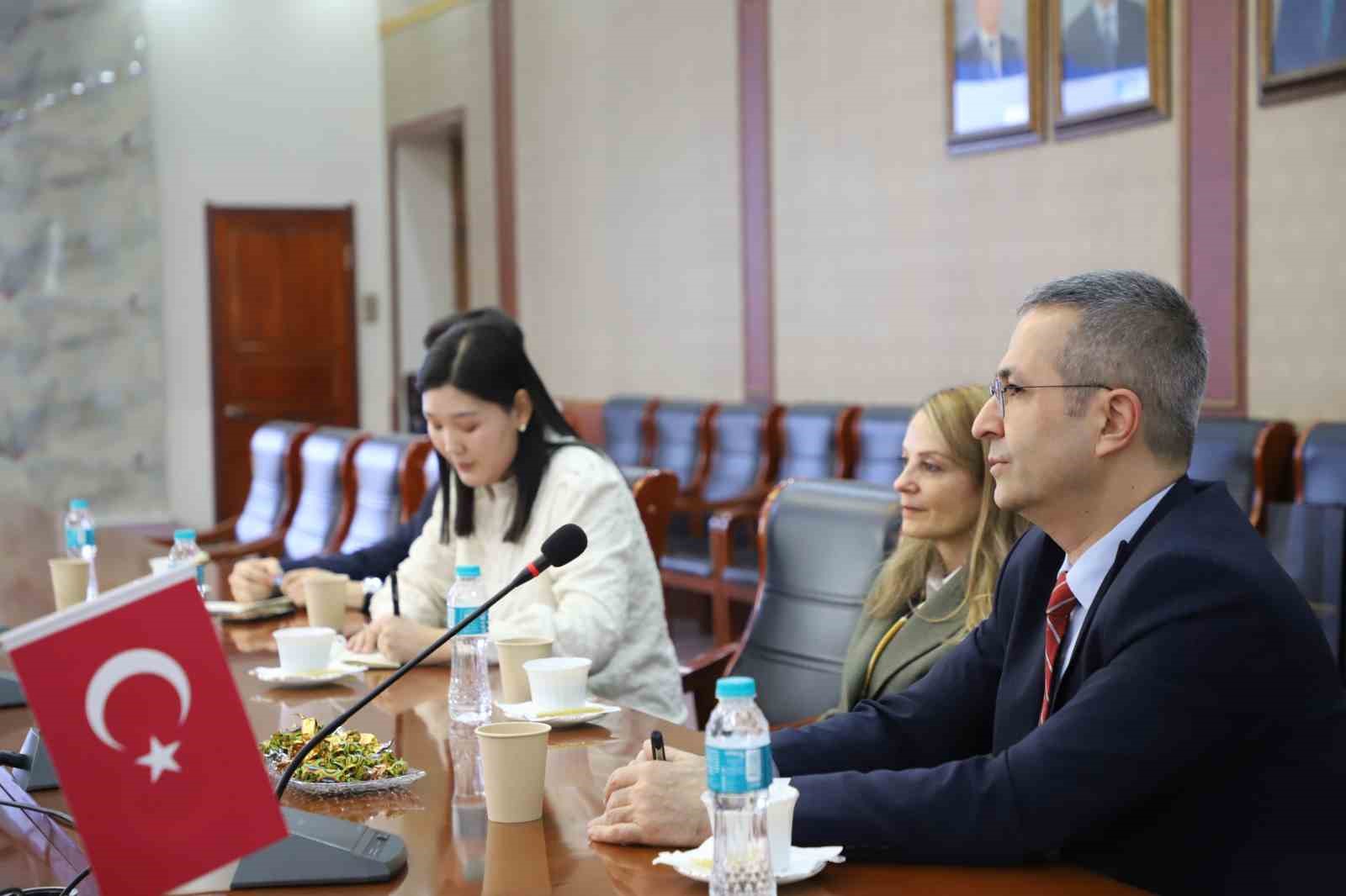 yunus emre enstitusu ile mogolistan devlet universitesi arasinda mutabakat zapti imzalandi 2 rOScfRfe