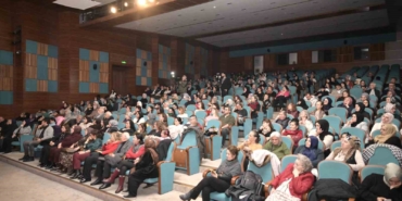 yunus-emre-esenyurtta-ilahiler-ve-siirlerle-anildi-WYkbVGjm.jpg
