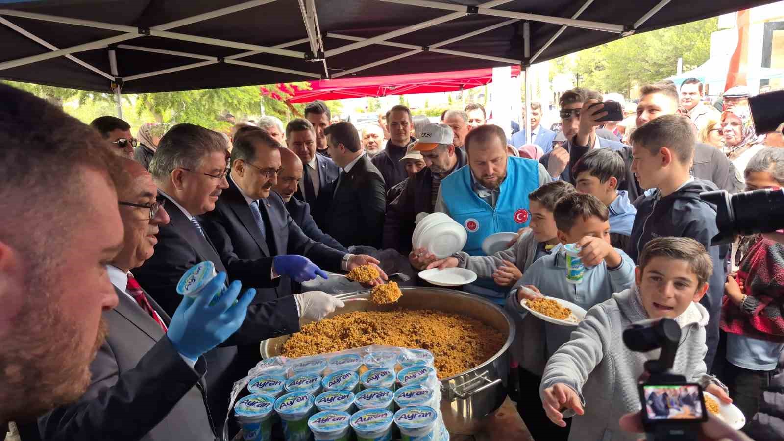 Yunus Emre vefatının 705’nci yılında anıldı 6 yunus emre vefatinin 705nci yilinda anildi 2 G8A6EzuC
