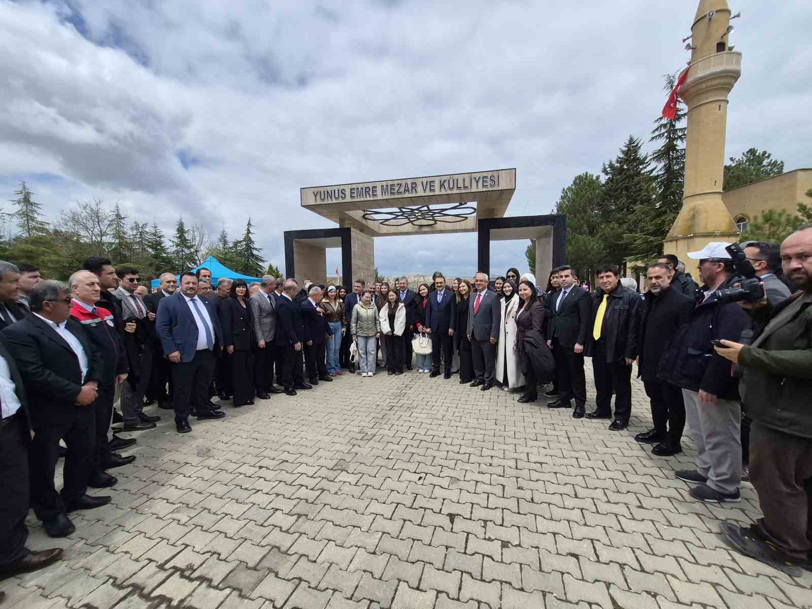 Yunus Emre vefatının 705’nci yılında anıldı 7 yunus emre vefatinin 705nci yilinda anildi 3 kiq6vc4q
