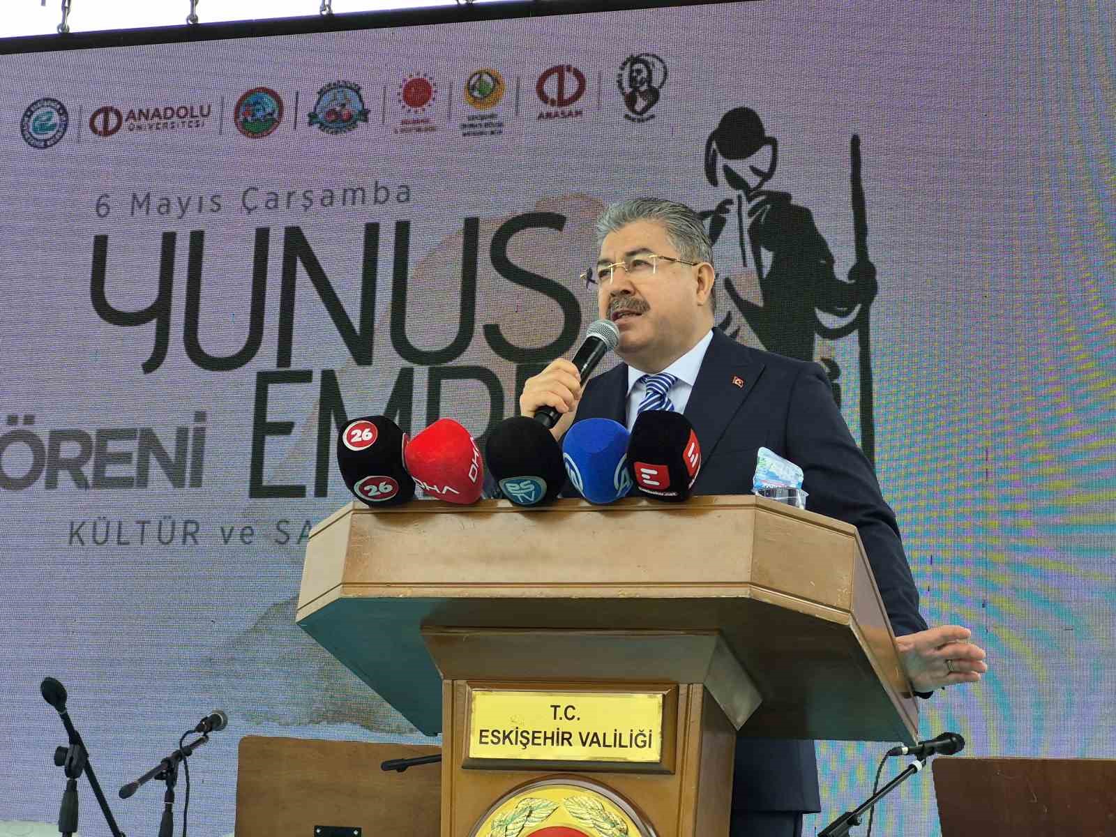 Yunus Emre vefatının 705’nci yılında anıldı 10 yunus emre vefatinin 705nci yilinda anildi 6 fIOfIZ6y