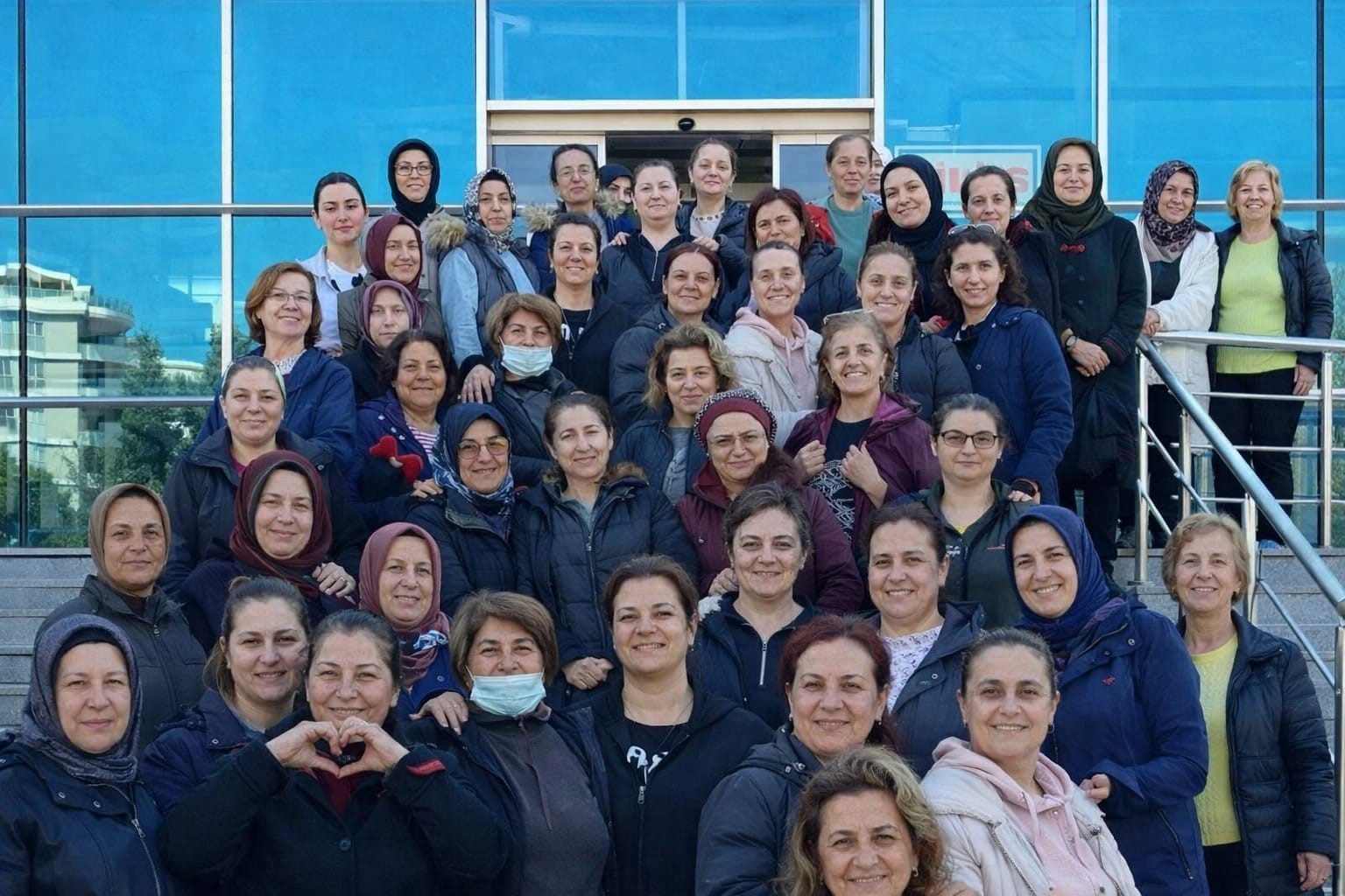 yunusemreden kadinlara ozel kis donemi yuzme kursu 1 hMWOpzqJ