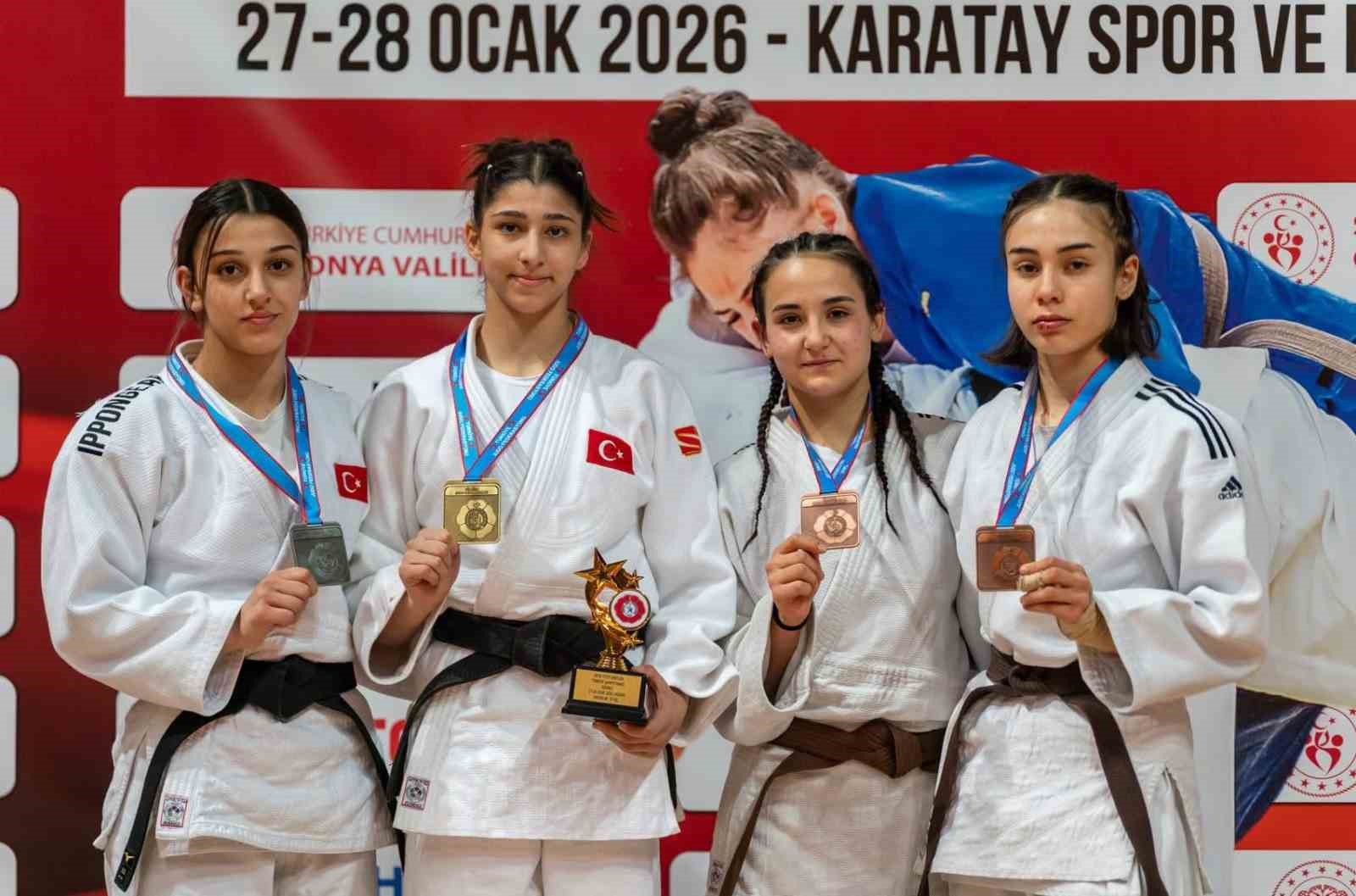 yunusemreli kevserden milli takima uzanan bronz 1 ZwMl7al1