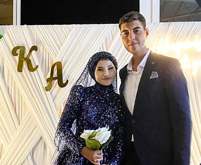 yurek burkan kazada hamile kadini 5 ay once evlendigi esinden olum ayirdi 5 iNeX6nq8