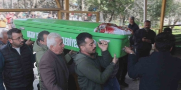 yurek-burkan-kazada-hamile-kadini-5-ay-once-evlendigi-esinden-olum-ayirdi-FJFlq8iS.jpg