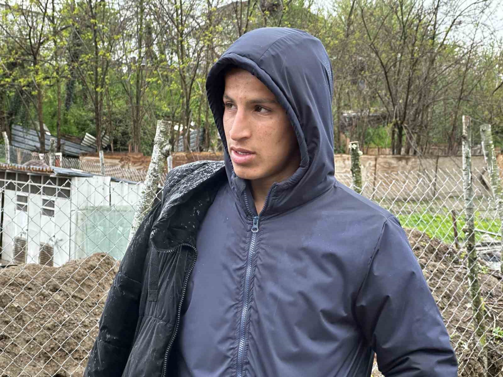 Yürek yakan olayı ağabeyi anlattı: "Kardeşim balığı almak istedi, ip kopunca nehre düştü ve gitti" 4 yurek yakan olayi agabeyi anlatti kardesim baligi almak istedi ip kopunca nehre dustu ve JpADavYK