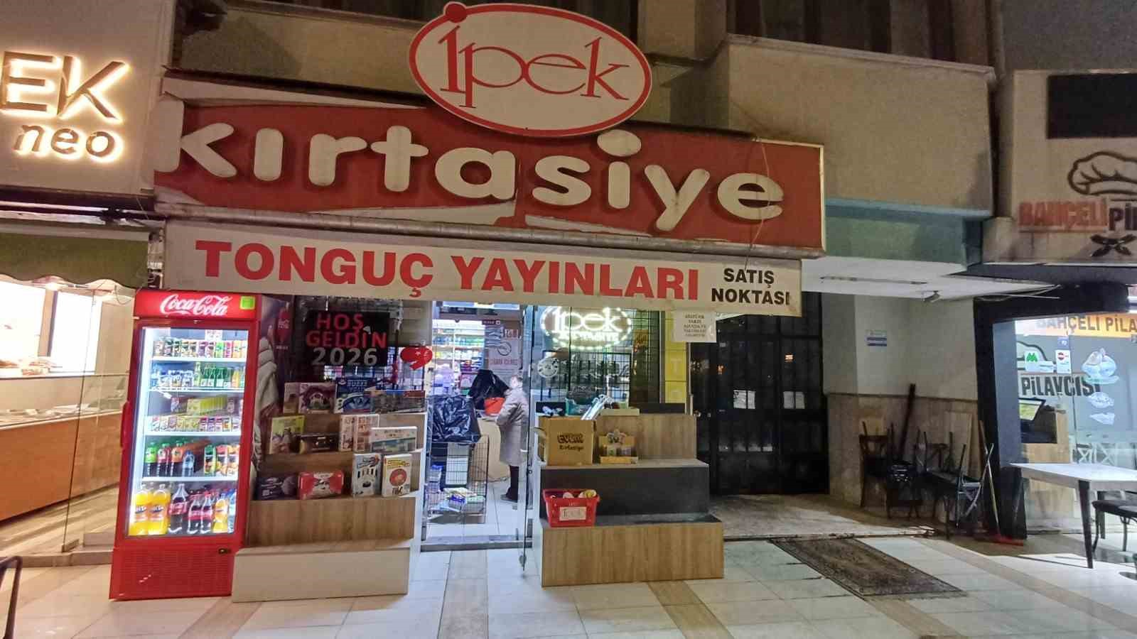 yurt disinda olan katarlinin dairesini basan su 6 esnafi magdur etti 6
