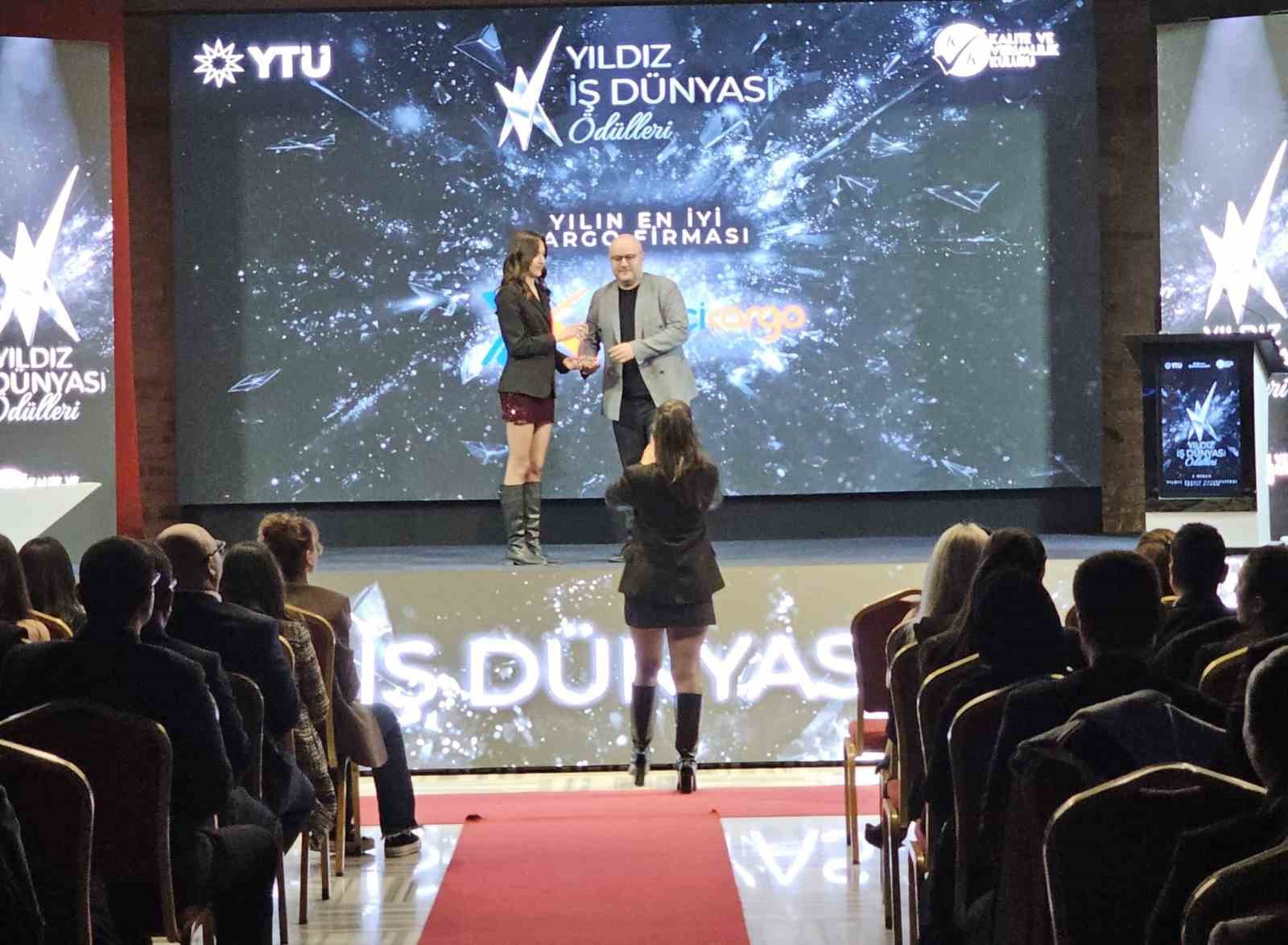 yurtici kargo yilin en iyi kargo sirketi secildi 0 uqNa9iTI