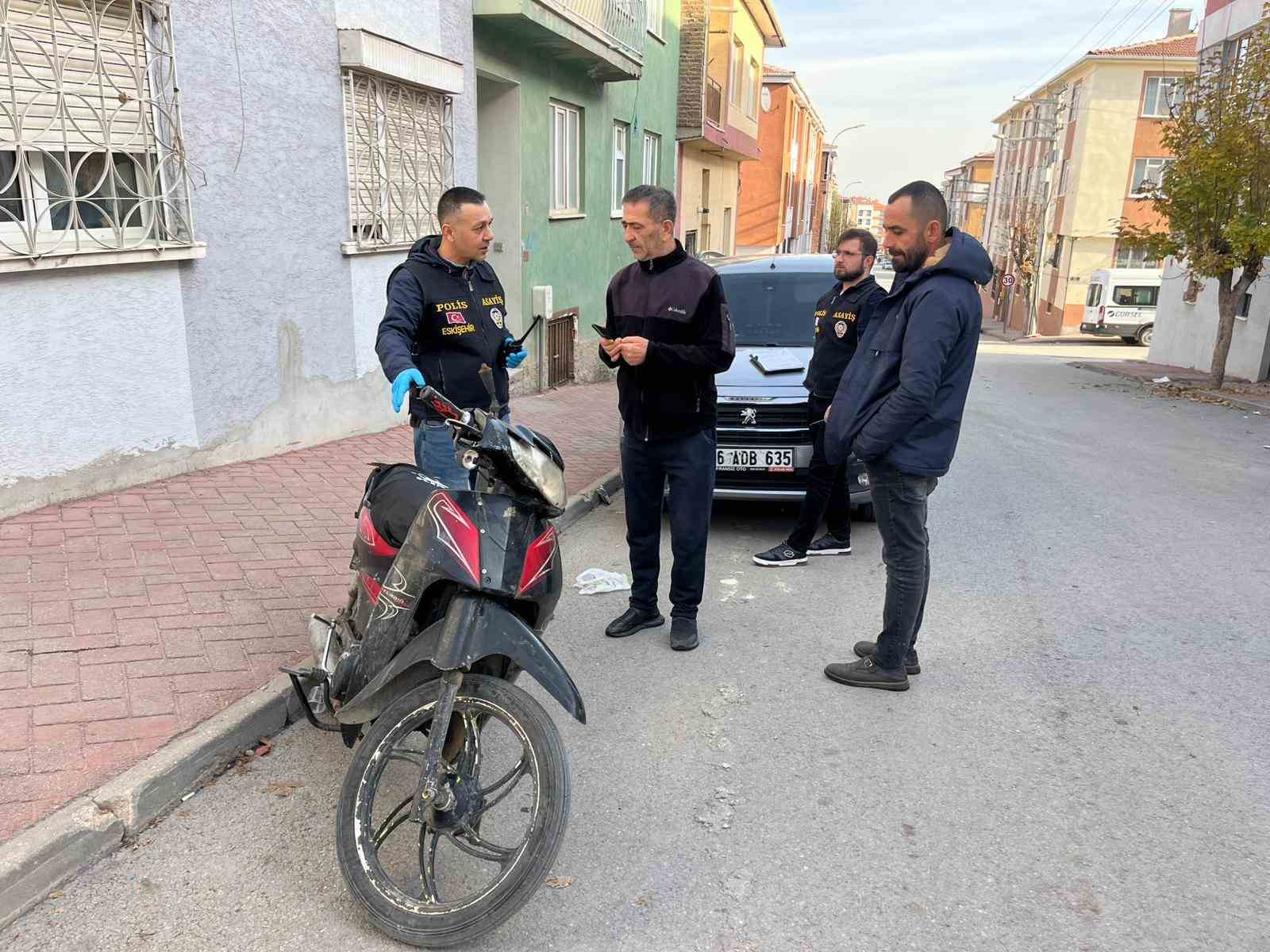 yurume guclugu ceken simitcinin calinan ekmek teknesi polis tarafindan 3 gunde bulundu 0 QrGMZSaF