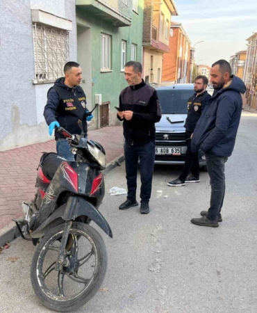 yurume-guclugu-ceken-simitcinin-calinan-ekmek-teknesi-polis-tarafindan-3-gunde-bulundu-rOvhR88S.jpg
