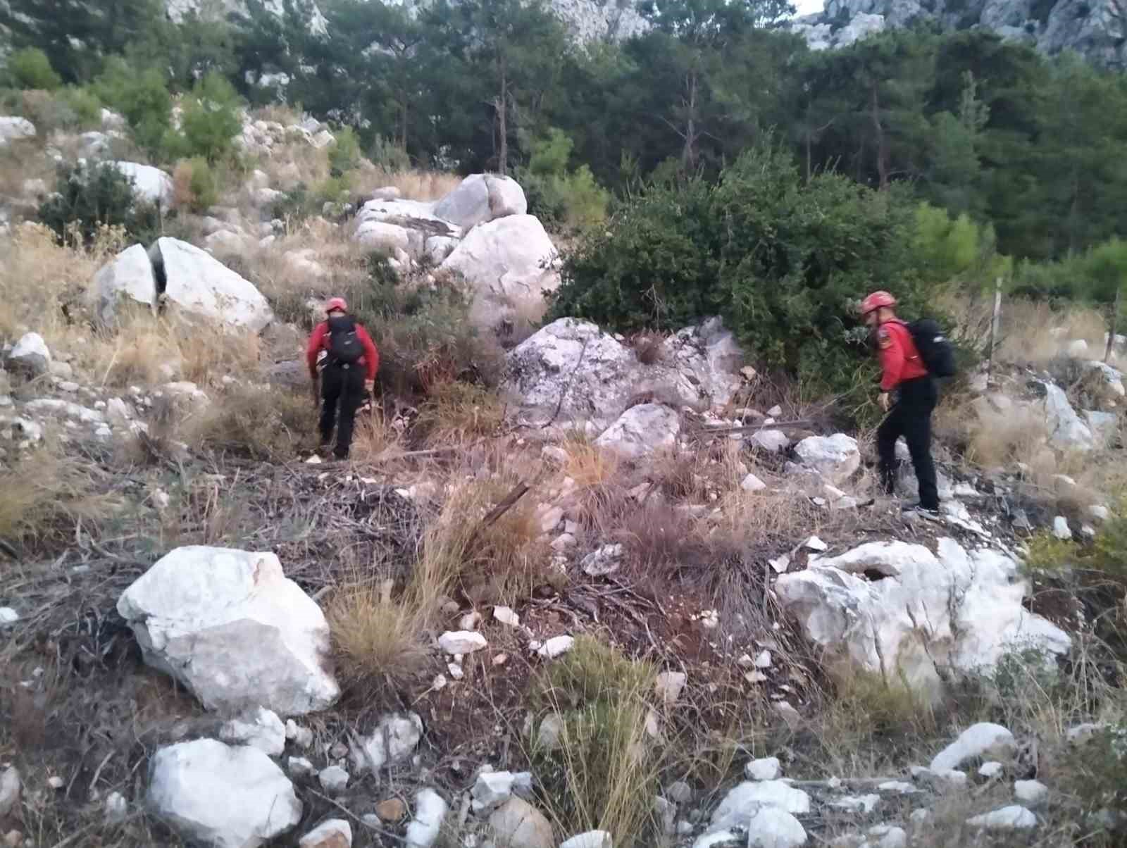 yuruyuse ciktiklari dagda mahsur kaldilar yardimlarina jak ve afad ekibi yetisti 1 KPgdMYSt