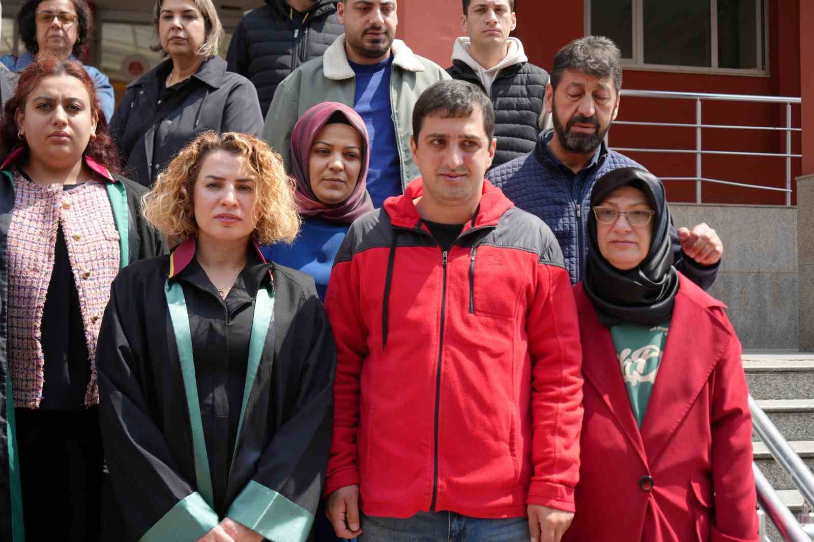 Yüzde 84 engeli bulunan adamı 30 dakika boyunca döven sanığın cezası belli oldu 6 yuzde 84 engeli bulunan adami 30 dakika boyunca doven sanigin cezasi belli oldu 2 KMdejJ4y