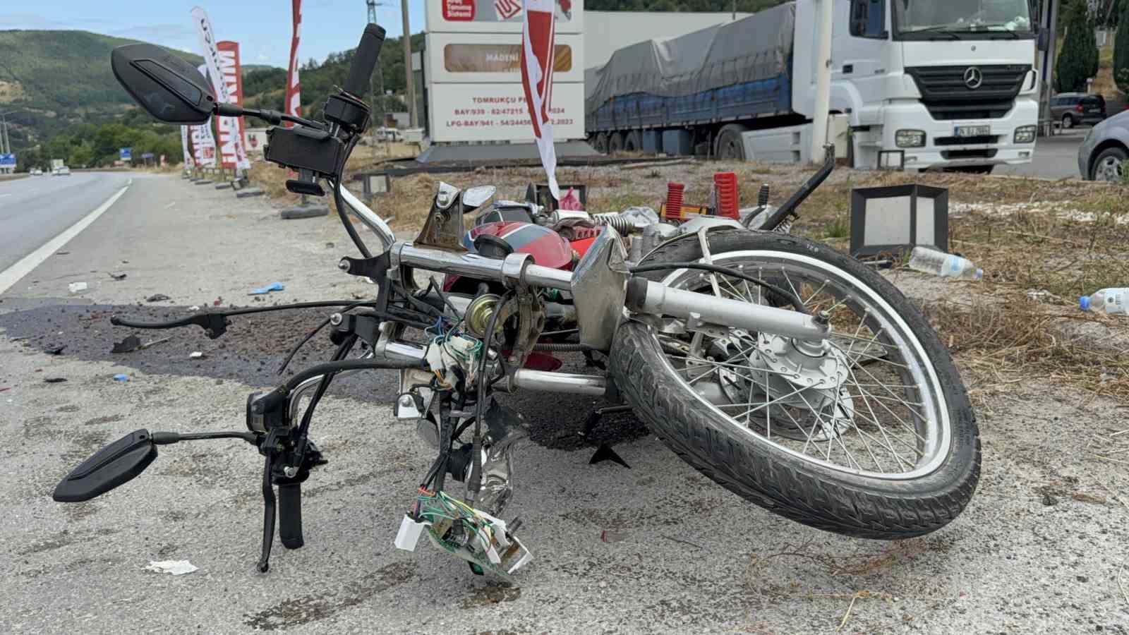 Yüzmek için denize giderken kazada ağır yaralandılar 4 yuzmek icin denize giderken kazada agir yaralandilar 0 IEL1f96s
