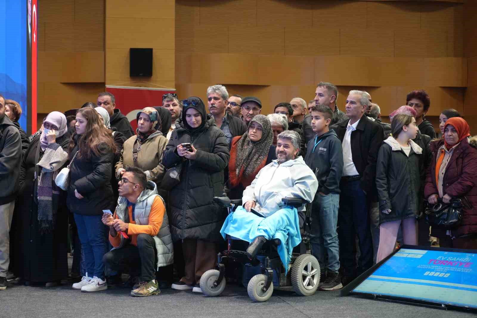 Yüzyılın Konut Projesi kapsamında Antalya’da kura heyecanı: 13 bin 213 konut için çekiliş yapıldı 10 yuzyilin konut projesi kapsaminda antalyada kura heyecani 13 bin 213 konut icin cekilis yapildi 2FgRbkSt