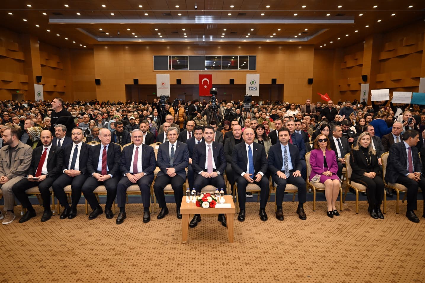 Yüzyılın Konut Projesi kapsamında Antalya’da kura heyecanı: 13 bin 213 konut için çekiliş yapıldı 12 yuzyilin konut projesi kapsaminda antalyada kura heyecani 13 bin 213 konut icin cekilis yapildi wy3Zsk35