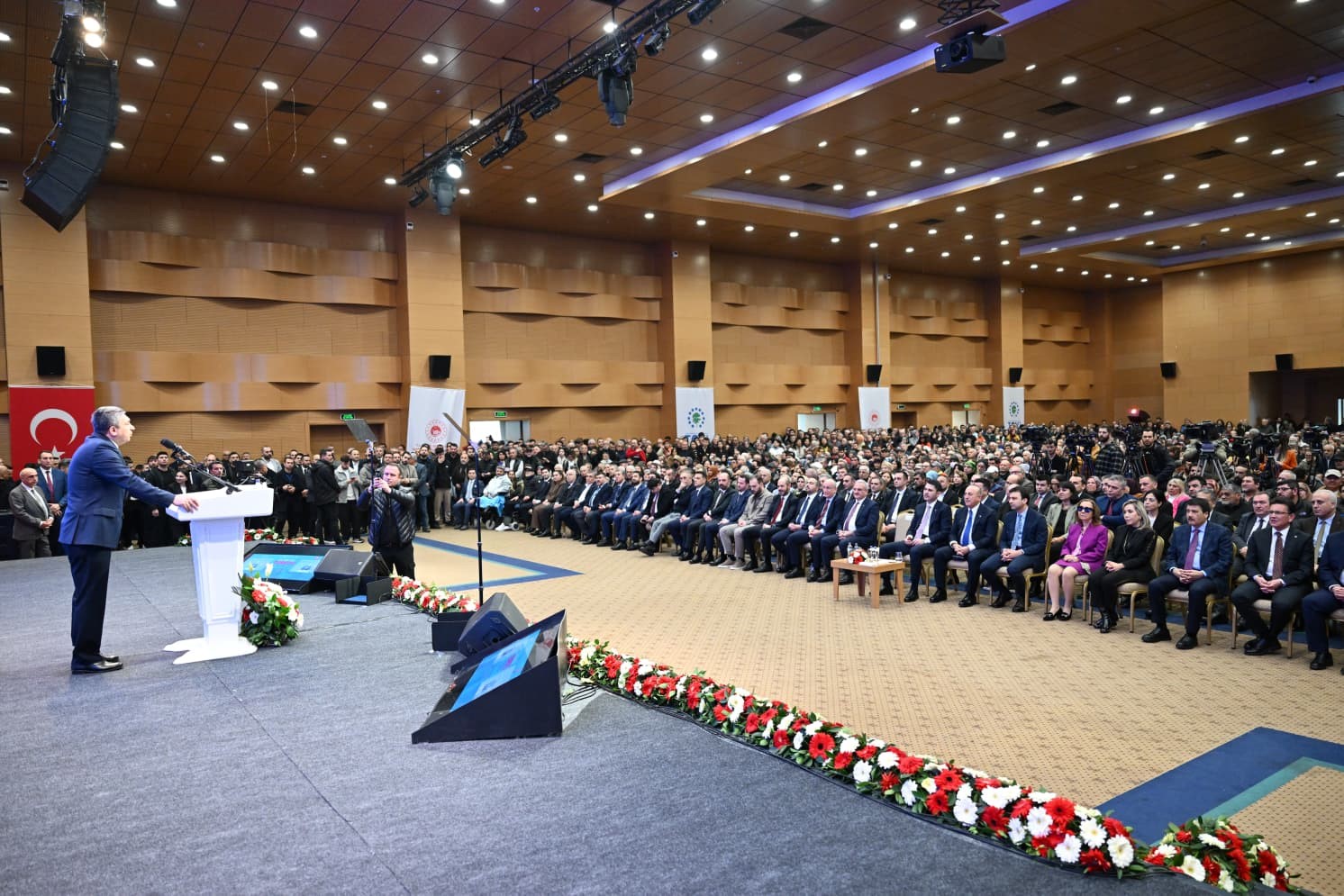 Yüzyılın Konut Projesi kapsamında Antalya’da kura heyecanı: 13 bin 213 konut için çekiliş yapıldı 14 yuzyilin konut projesi kapsaminda antalyada kura heyecani 13 bin 213 konut icin cekilis yapildi