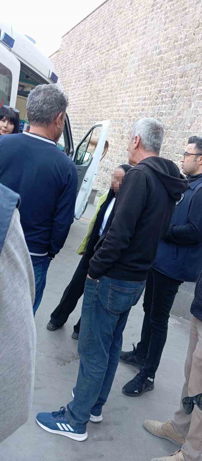 zabita ekipleri intihar girisiminde bulunan kadini ikna etti 5