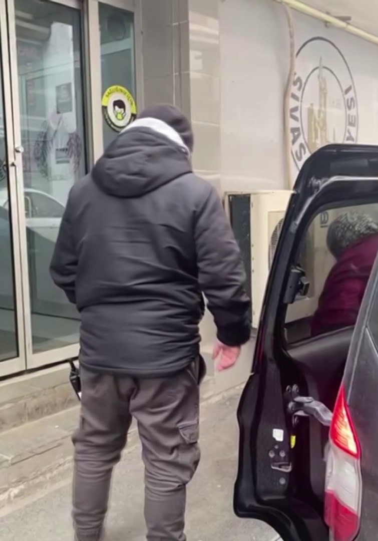 zabitadan istismar operasyonu 24 dilenciye islem yapildi 1 FIYFlZEP