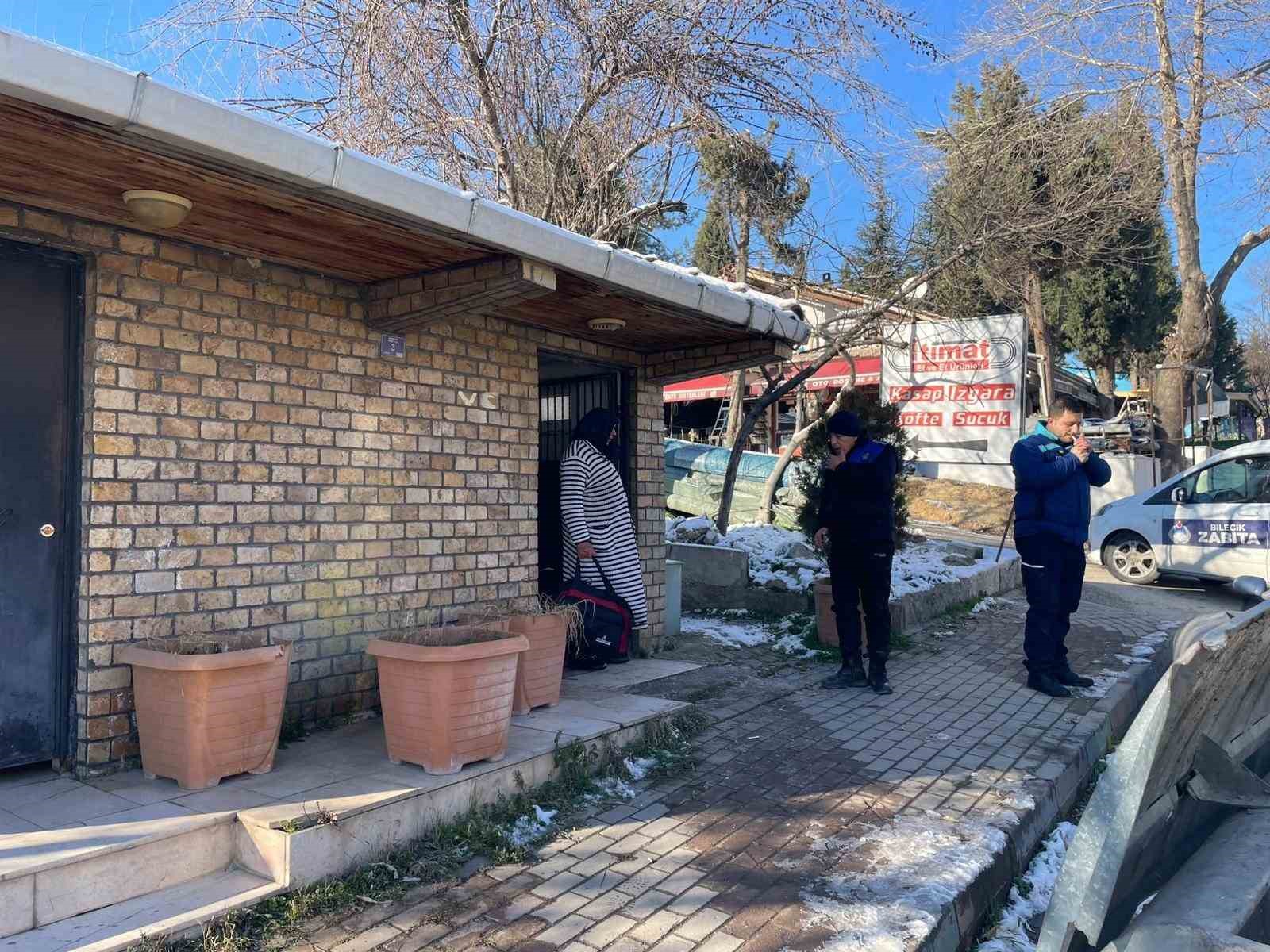zabitadan kacan kadin dilenci erkekler tuvaletine saklandi 1 zAWh85eq